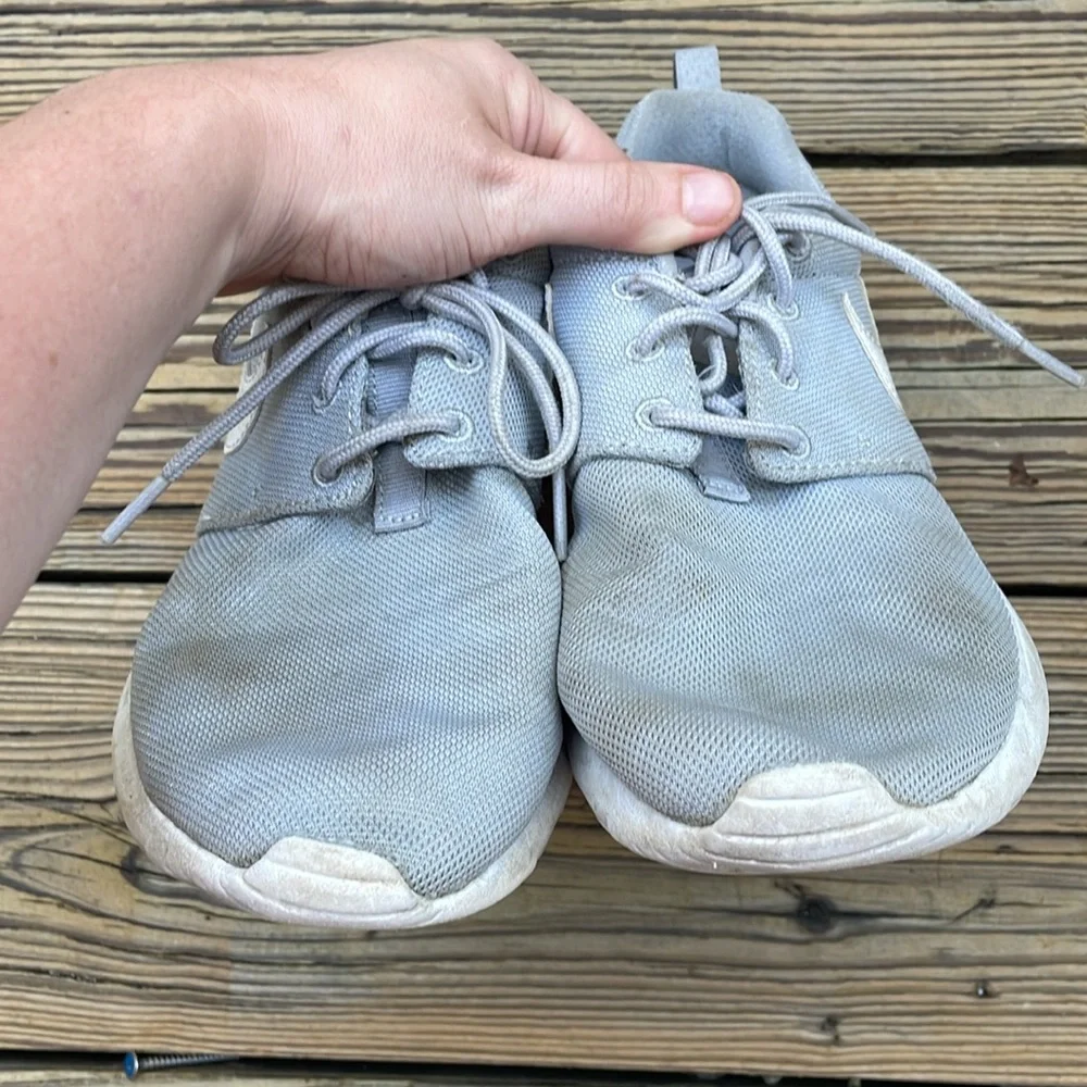 Nike Gray Roshe Run Sneakers